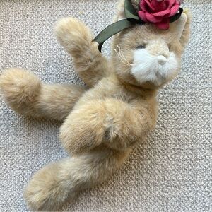 The Bearington Collection Cat With Rose Flower On Head Beige Sitting EUC Plush